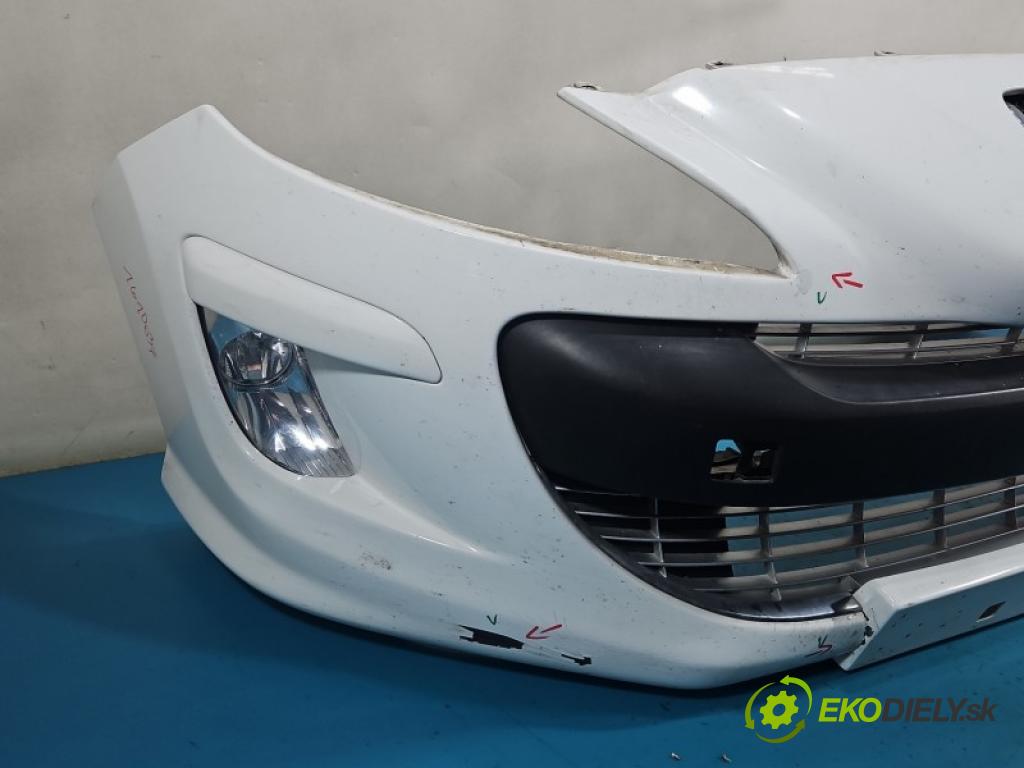 Peugeot 308 I 2007-2013 1.6 16V 120 hp manual 88 kW 1598 cm3 5- nárazník přední  (Klika dveří ostatní)