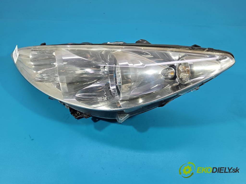 Peugeot 308 I 2007-2013 1.6 16V 120 HP manual 88 kW 1598 cm3 5- Reflektor: ľavý 9656162580 (Kľučka dverí ostatné)