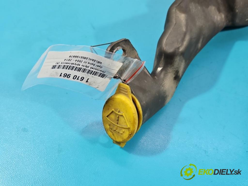 Opel Astra III 2004-2014 1.3 cdti 90 hp manual 66 kW 1248 cm3 3- nádržka tekutina: ostřikovačů