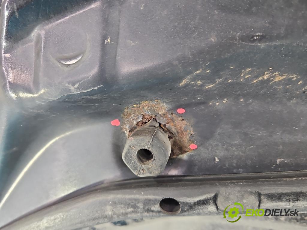 Mazda 5  2005-2010 2.0 16V 145 hp manual 107 kW 1999 cm3 5- kapota přední