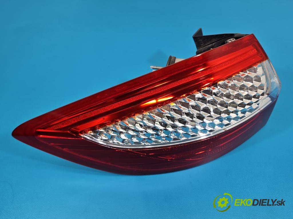 Ford Mondeo Mk4 2007-2014 1.8 tdci 101 HP manual 74 kW 1799 cm3 5- svetlo / reflektor zadné ľavé blatník 7S71-13405-B