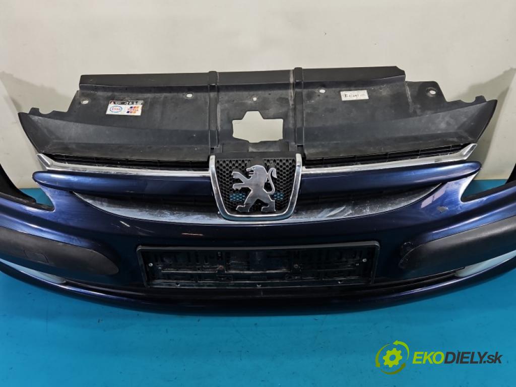 Peugeot 607 2.2 hdi 133 hp manual 98 kW 2179 cm3 4- nárazník přední 9629153277 (Klika dveří ostatní)