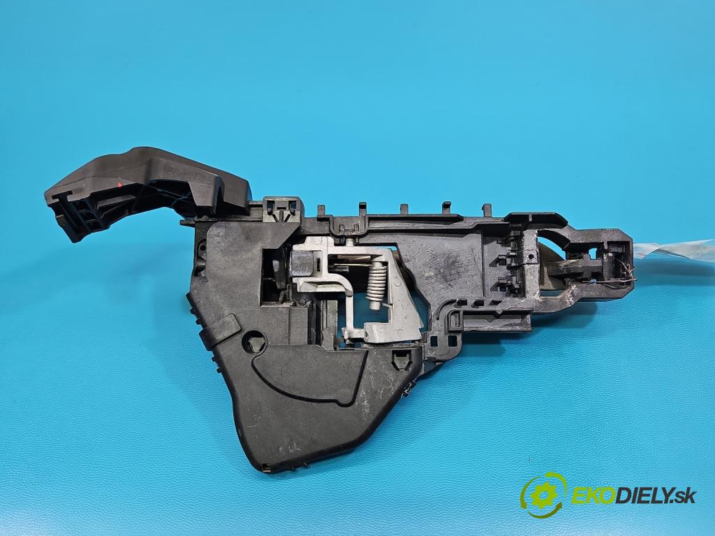 Mercedes B W245 2005-2011 2.0 16v 116 hp manual 85 kW 2034 cm3 5- klika zadní levé A1697600334 (Klika dveří ostatní)