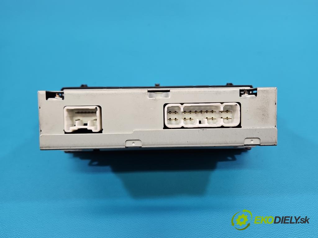 Toyota Yaris I 1999-2005 1.3 vvti 86 HP manual 63 kW 1299 cm3 3- Radio originál 86110-52021