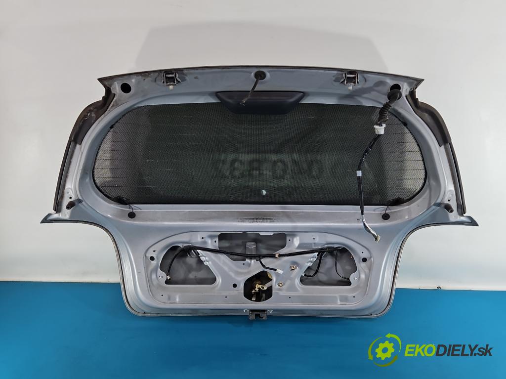 Toyota Yaris I 1999-2005 1.3 vvti 86 hp manual 63 kW 1299 cm3 3- zadní kufrové dveře  (Zadní kapota (kufr))