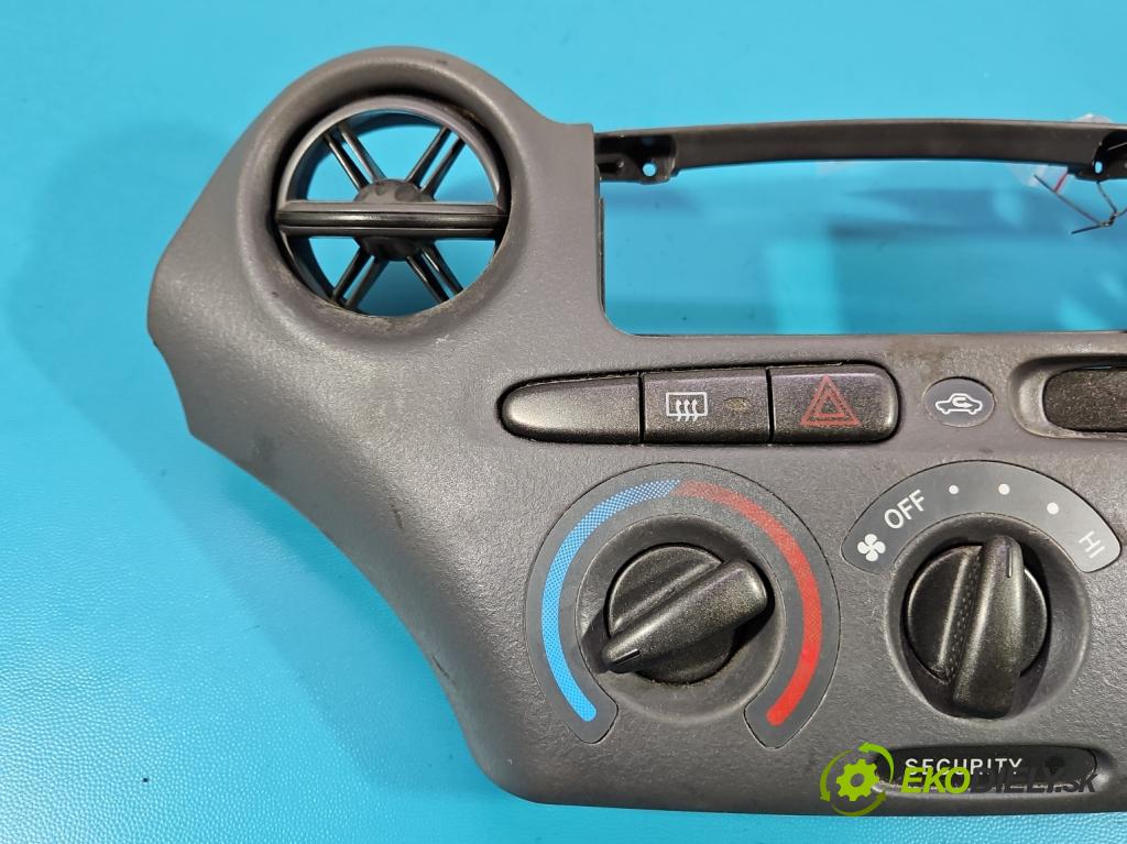 Toyota Yaris I 1999-2005 1.3 vvti 86 hp manual 63 kW 1299 cm3 3- palubní deska panel topení 758268-701D