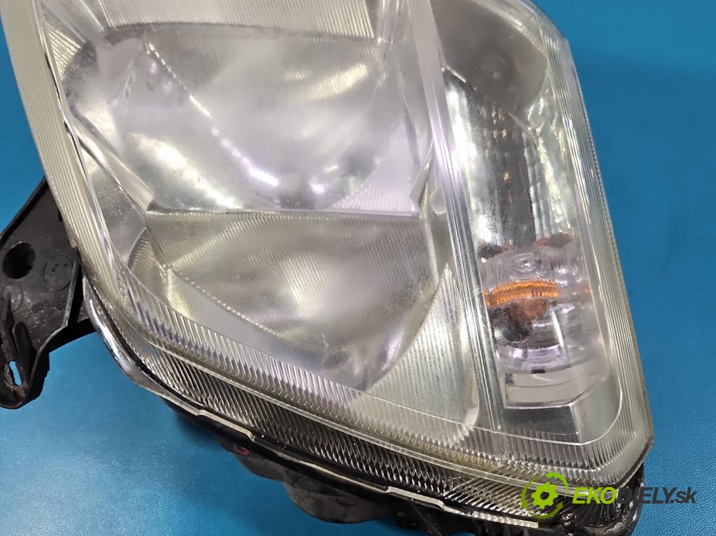 Opel Meriva A 2002-2010 1.7 cdti 101 hp manual 74 kW 1686 cm3 5- světlo pravý 93321053 (Pravé přední světlo)