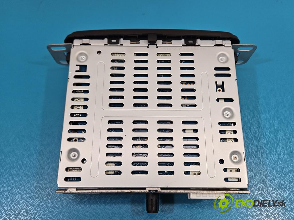 Renault Clio IV 2012-2020 1.5 dci 90 HP manual 66 kW 1461 cm3 5- Radio originál 281159981R