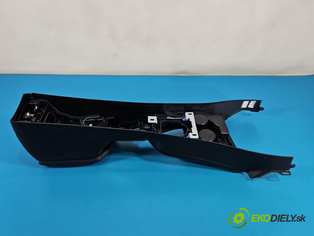 Bmw 1 F20 2011-2019 2.0d 184hp manual 135 kW 1995 cm3 5- operadlo 105036794 (Lakťová opierka)