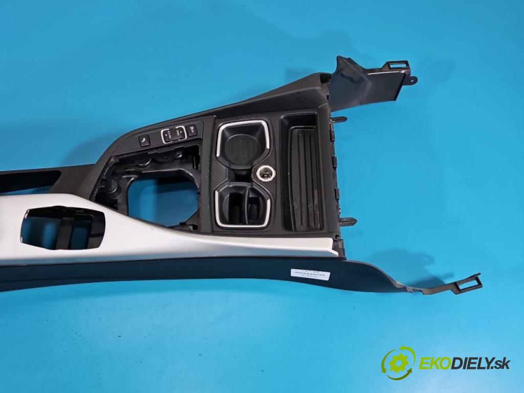 Bmw 1 F20 2011-2019 2.0d 184hp manual 135 kW 1995 cm3 5- operadlo 105036794 (Lakťová opierka)