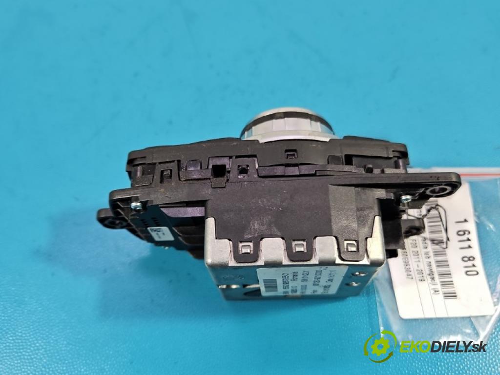 Bmw 1 F20 2011-2019 2.0d 184 hp manual 135 kW 1995 cm3 5- Přepínač rádia nebo navigace: 9267955