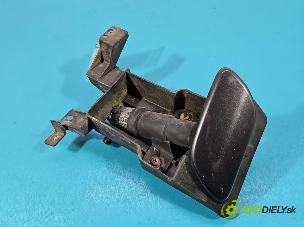Mazda 5  2005-2010 2.0 16V 145 HP manual 107 kW 1999 cm3 5- ostrekovač reflektor: ľavý CC29-51077 (Motorček ostrekovačov)