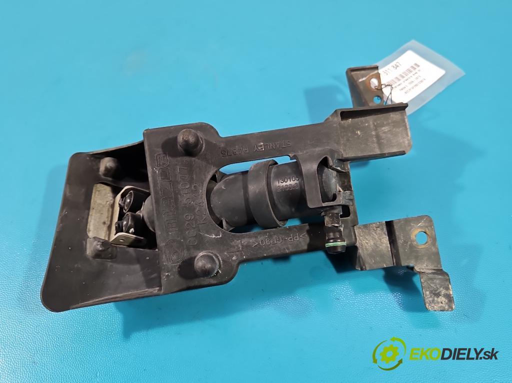 Mazda 5  2005-2010 2.0 16V 145 HP manual 107 kW 1999 cm3 5- ostrekovač reflektor: ľavý CC29-51077 (Motorček ostrekovačov)