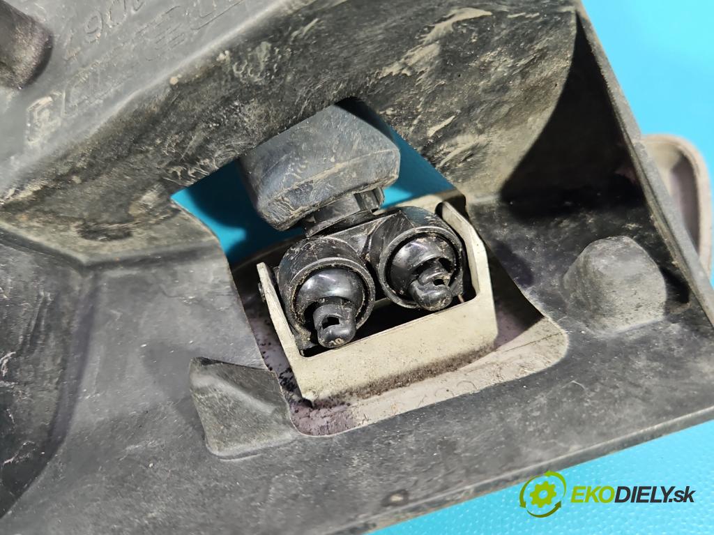 Mazda 5  2005-2010 2.0 16V 145 hp manual 107 kW 1999 cm3 5- ostřikovač reflektor: pravý CC29-51067