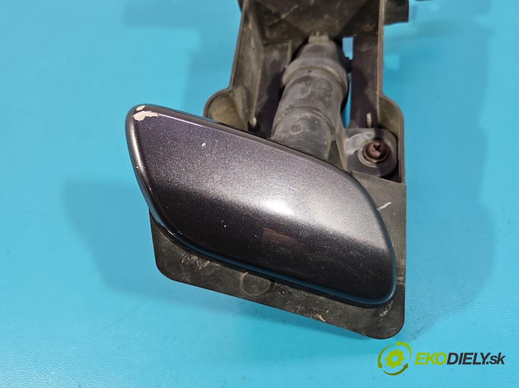 Mazda 5  2005-2010 2.0 16V 145 hp manual 107 kW 1999 cm3 5- ostřikovač reflektor: pravý CC29-51067