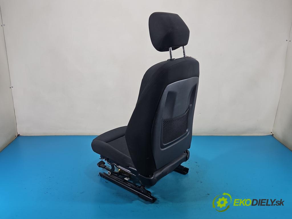 Bmw 1 F20 2011-2019 2.0d 184hp manual 135 kW 1995 cm3 5- Sedačka pravý  (Sedadlo)