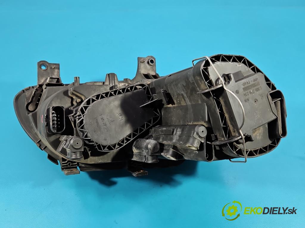 Vw Touran I 2003-2015 1.6 fsi 116 HP manual 85 kW 1598 cm3 5- Reflektor: ľavý 1T0941005D (Kľučka dverí ostatné)