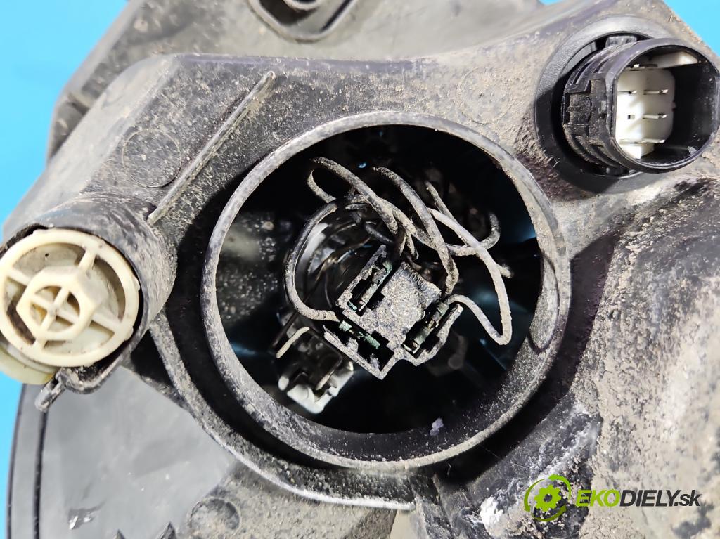 Fiat Punto Grande 1.3d 75 HP manual 55 kW 1248 cm3 3- Reflektor: ľavý (Kľučka dverí ostatné)