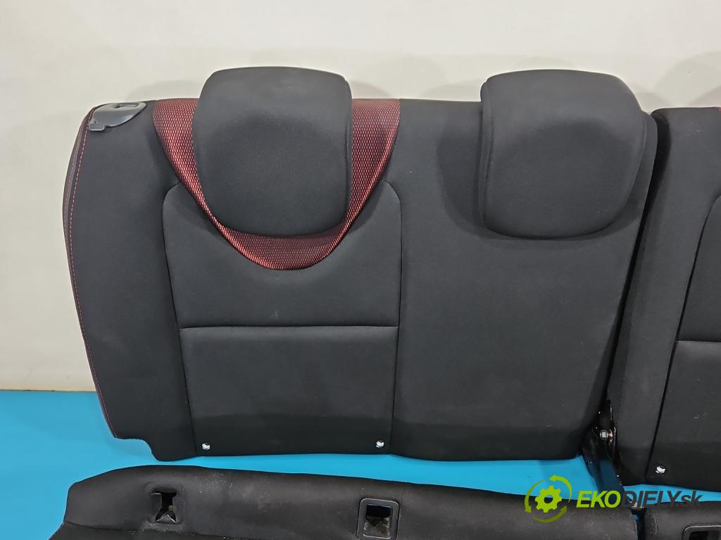 Renault Clio IV 2012-2020 1.5 dci 90 hp manual 66 kW 1461 cm3 5- Pohovka: zadní  (Sedadlo)