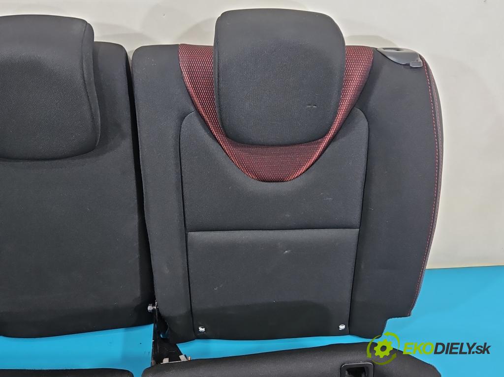 Renault Clio IV 2012-2020 1.5 dci 90 hp manual 66 kW 1461 cm3 5- Pohovka: zadní  (Sedadlo)