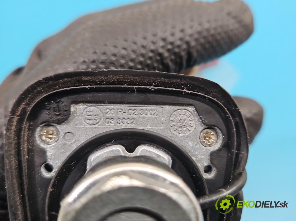 Renault Clio IV 2012-2020 1.5 dci 90 hp manual 66 kW 1461 cm3 5- Antena 28R-023002