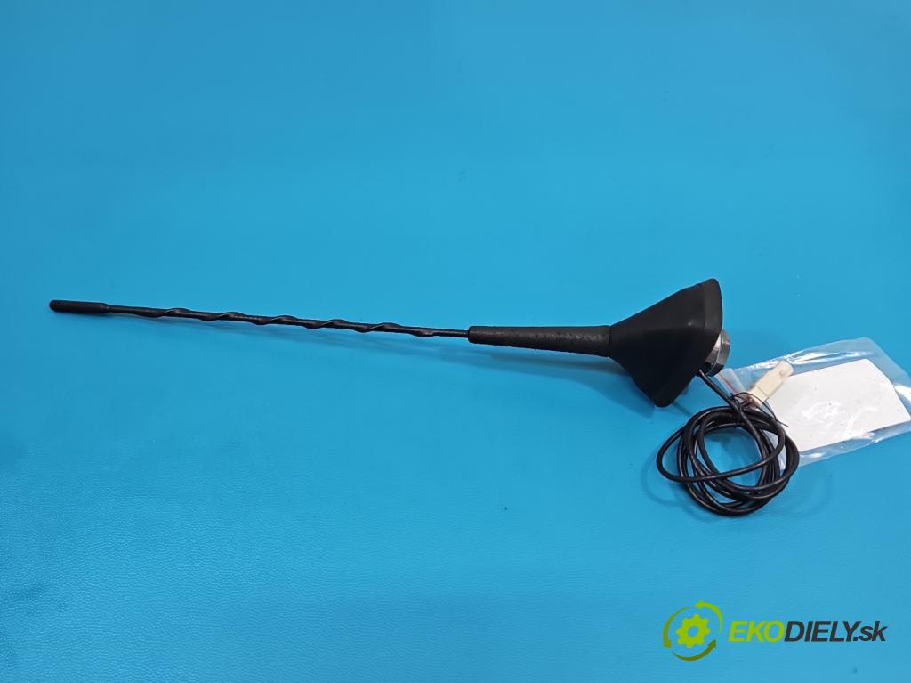 Renault Clio IV 2012-2020 1.5 dci 90 hp manual 66 kW 1461 cm3 5- Antena 28R-023002