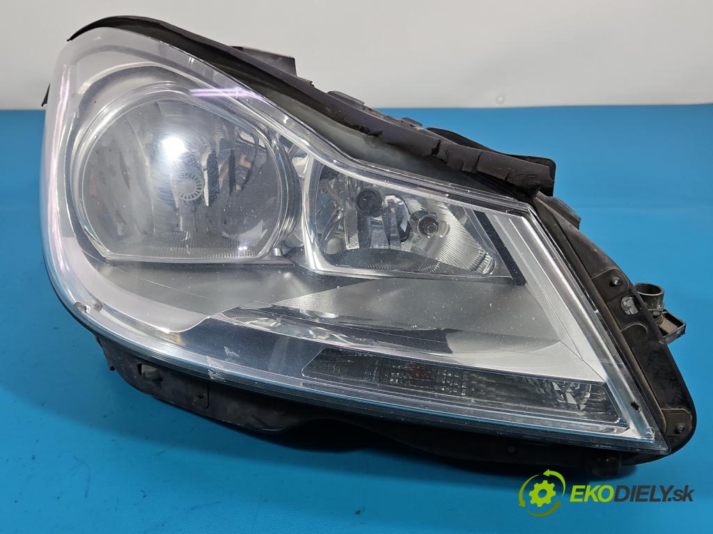 Mercedes C W204 2007-2014 2.2 CDI 136 HP automatic 100 kW 2148 cm3 4- Reflektor: pravý A2048205059 (Svetlo predné pravé)