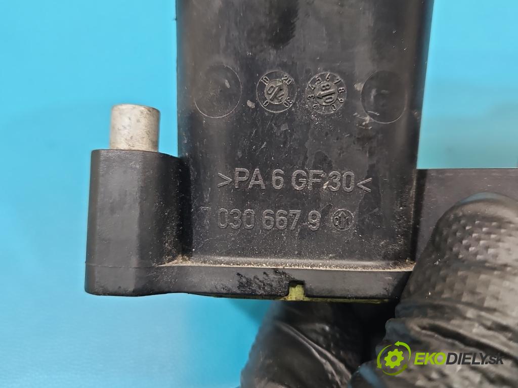 Audi A4 B8 2007-2015 3.2 V6 FSI 265KM automatic 195 kW 3197 cm3 4- zvod nasávací 06E133109S (Sacie potrubie)
