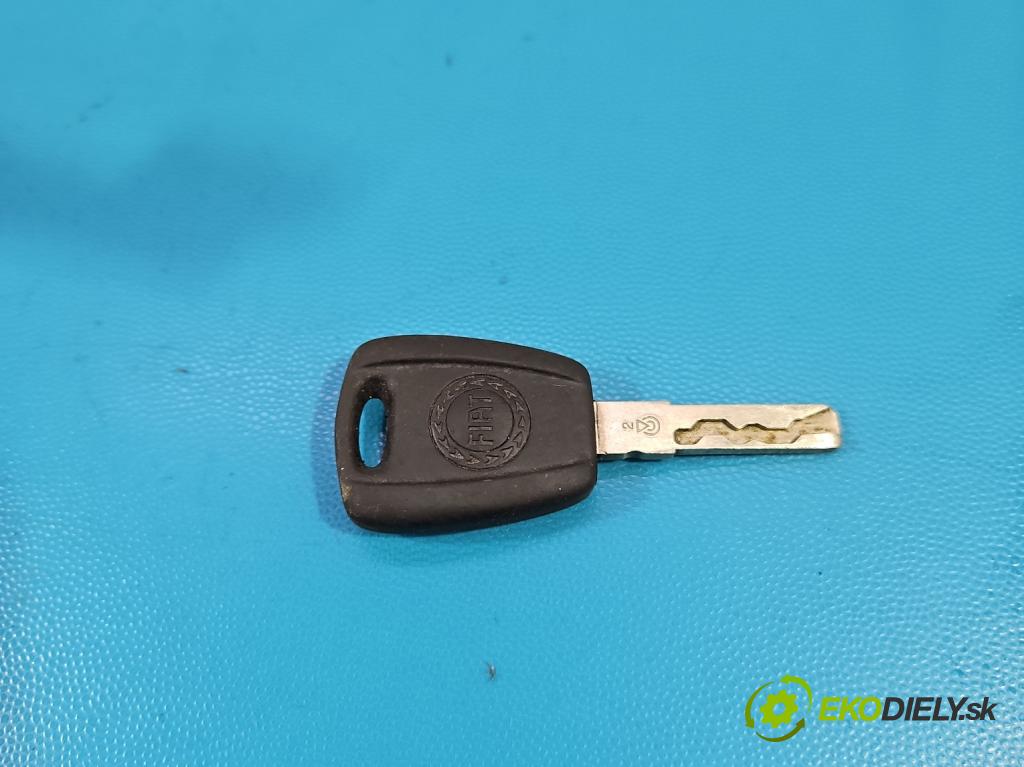 Fiat Punto Grande 1.3d 75 hp manual 55 kW 1248 cm3 3- spínací skříňka 51749998 (Spínací skříňka)
