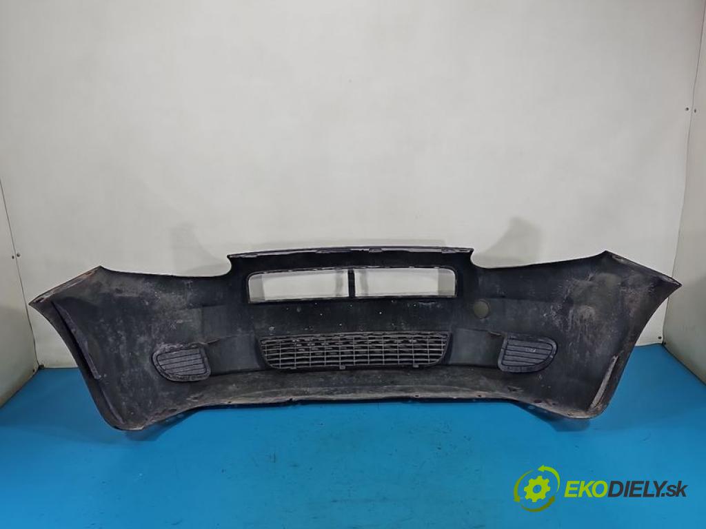 Fiat Punto Grande 1.3 JTD 75 HP manual 55 kW 1248 cm3 3- nárazník predné 735409096 (Kľučka dverí ostatné)