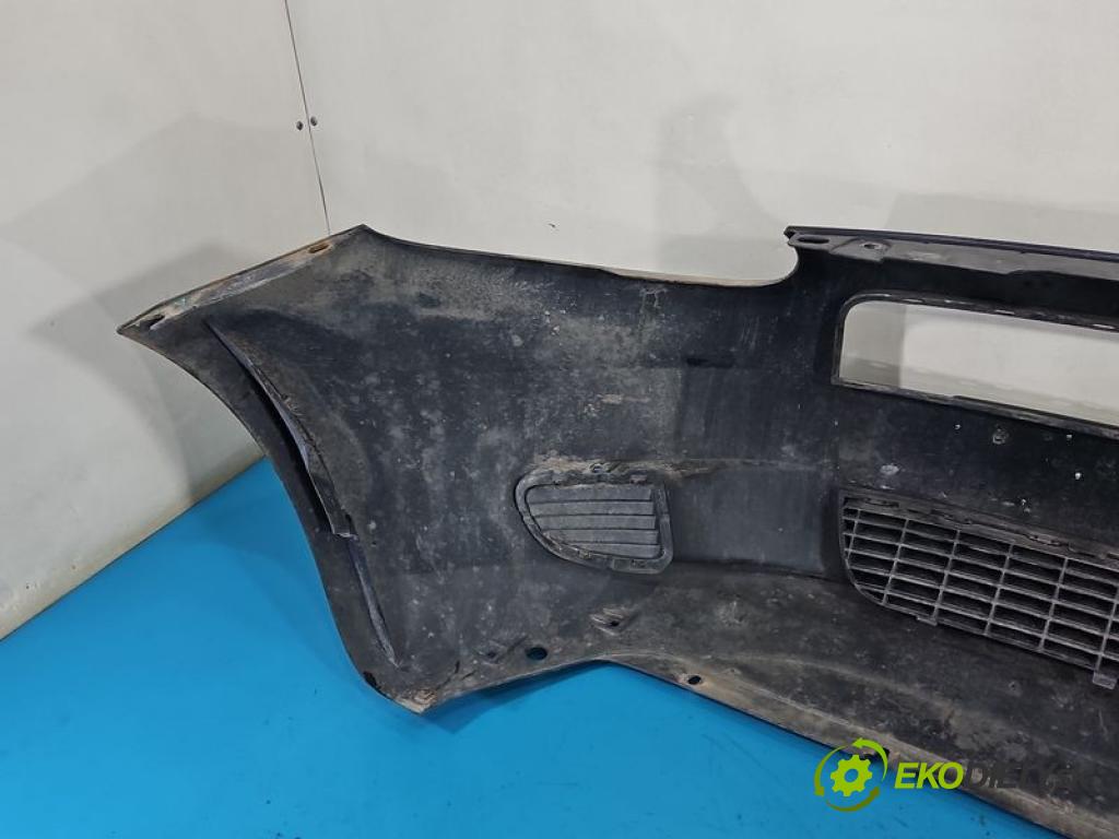 Fiat Punto Grande 1.3 JTD 75 HP manual 55 kW 1248 cm3 3- nárazník predné 735409096 (Kľučka dverí ostatné)