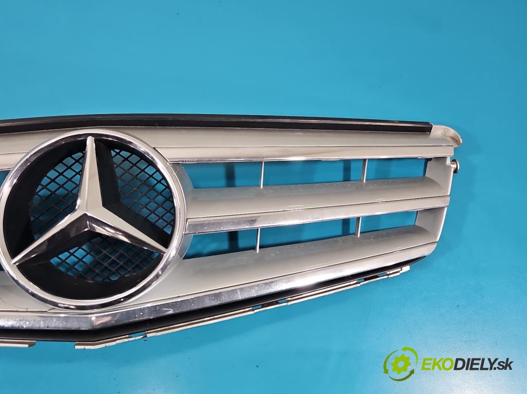 Mercedes C W204 2007-2014 2.2 CDI 136hp automatic 100 kW 2148 cm3 4- mřížka A2048800023