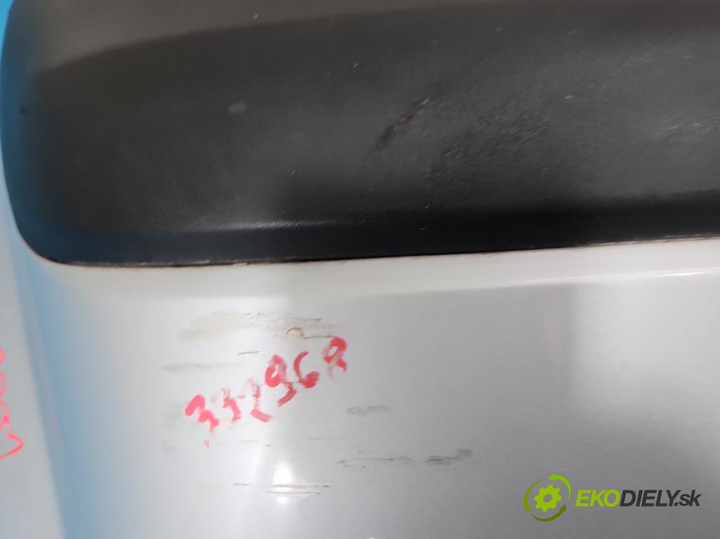 Hyundai Getz 1.1 12V 67KM manual 49 kW 1086 cm3 3- nárazník zadní  (Klika dveří ostatní)