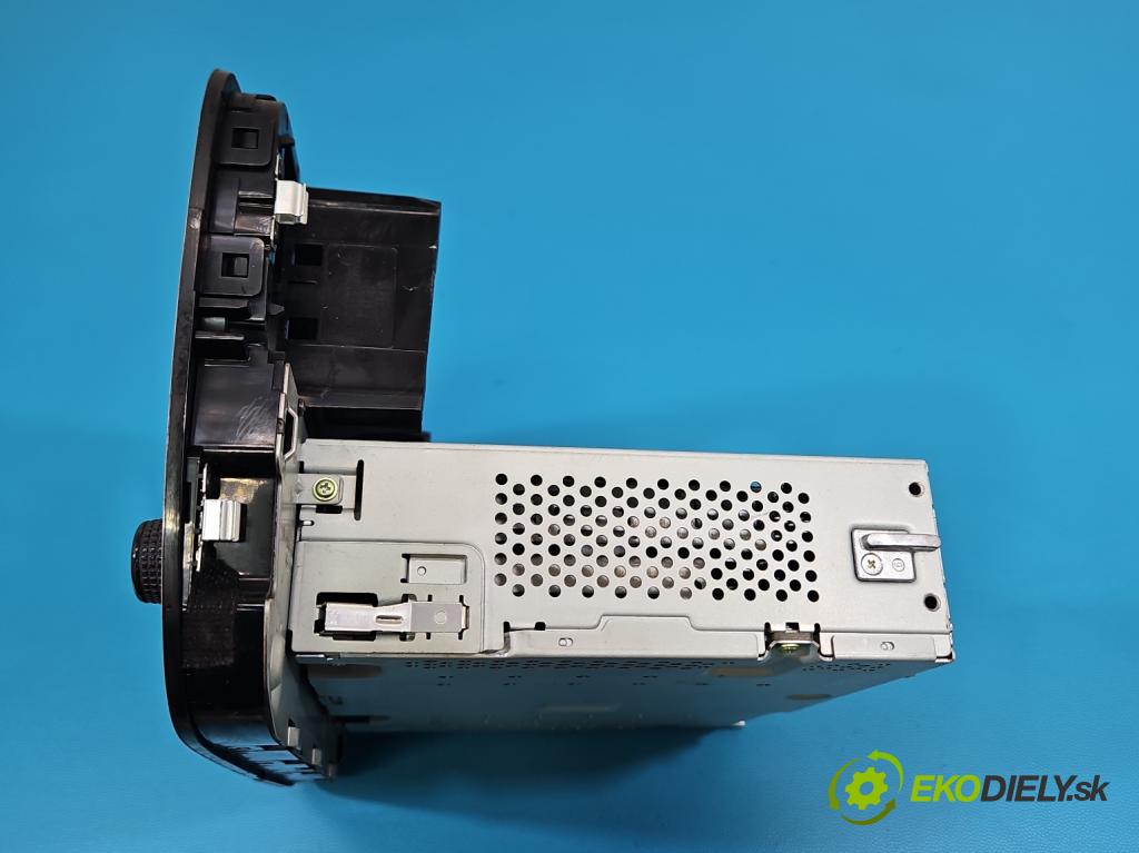 Skoda Citigo 2011-2019 1.0 MPI 60 HP manual 44 kW 999 cm3 3- Radio originál 1ST035867B