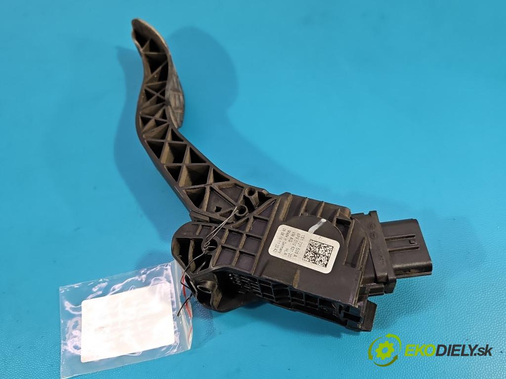 Skoda Citigo 2011-2019 1.0 MPI 60 HP manual 44 kW 999 cm3 3- pedal plyn potenciometr: 1S1721503A