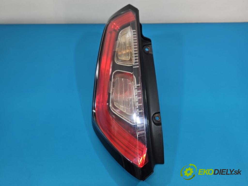 Fiat Punto Grande 1.2 8V 69KM manual 51 kW 1242 cm3 3- světlo zadní levé blatník: 51895400