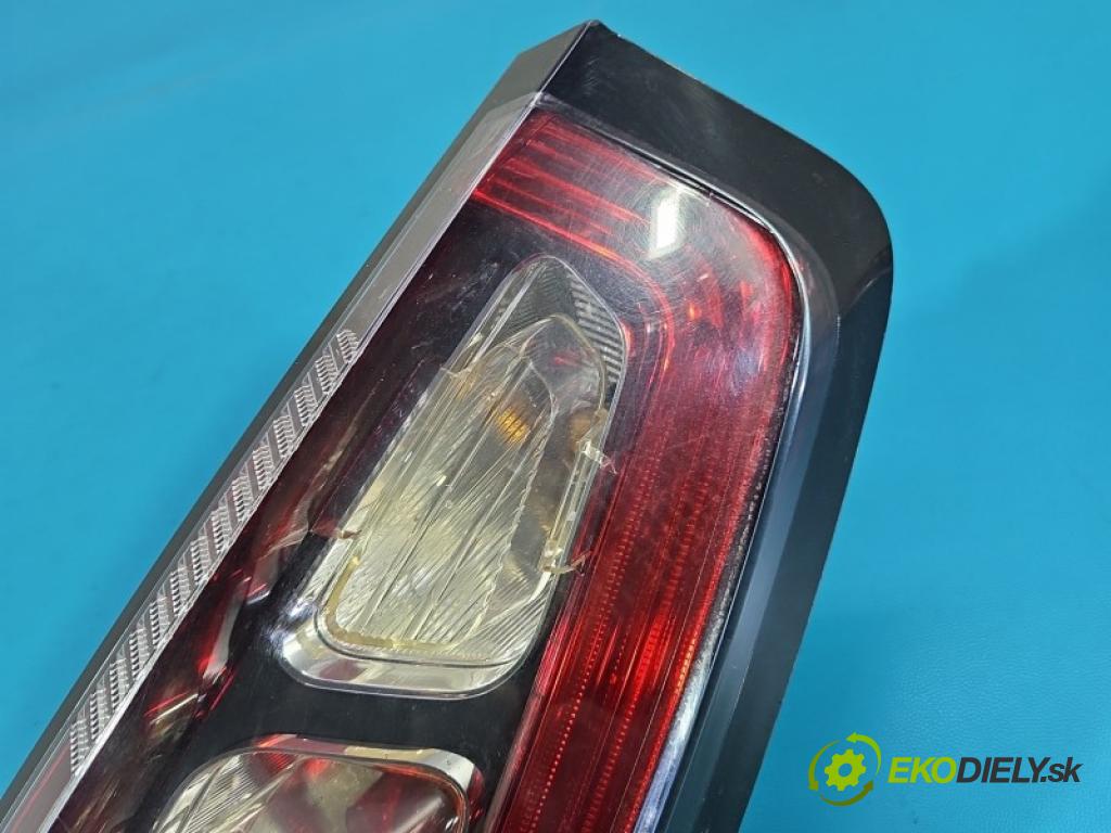 Fiat Punto Grande 1.2 8V 69KM manual 51 kW 1242 cm3 3- světlo zadní pravé blatník: 51895398