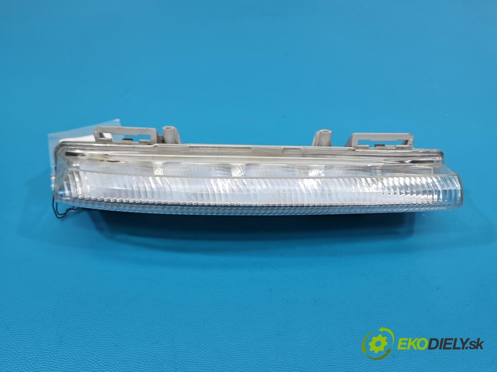 Mercedes C W204 2007-2014 2.2 CDI 136 HP automatic 100 kW 2148 cm3 4- Halogen pravý 12-5299 (Kľučka dverí ostatné)