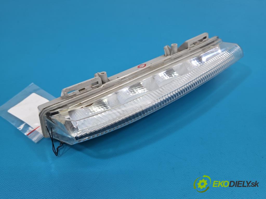 Mercedes C W204 2007-2014 2.2 CDI 136 HP automatic 100 kW 2148 cm3 4- Halogen pravý 12-5299 (Kľučka dverí ostatné)