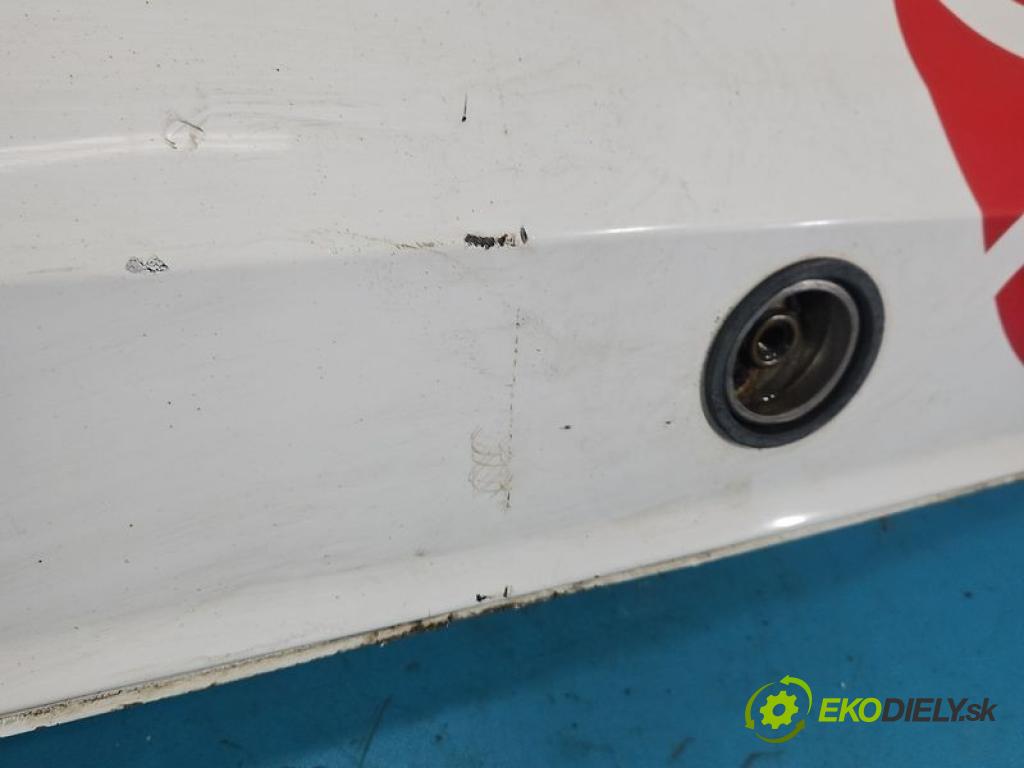 Skoda Citigo 2011-2019 1.0 MPI 60 hp manual 44 kW 999 cm3 3- nárazník zadní  (Klika dveří ostatní)