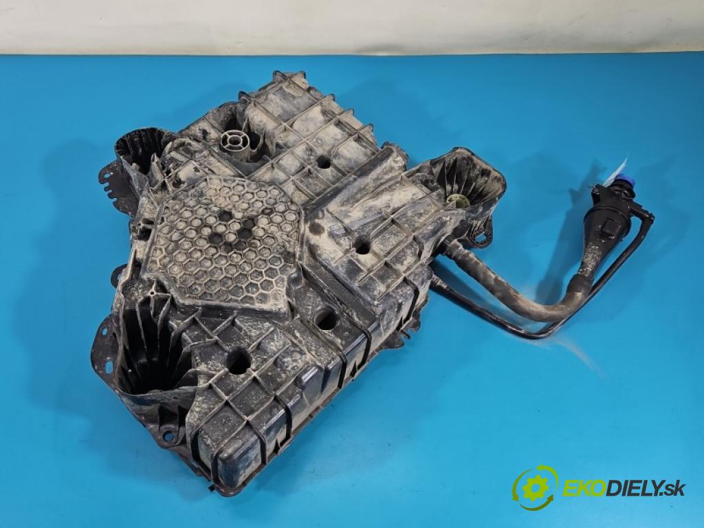 Peugeot Expert III 2016- 1.6 hdi 116 hp manual 85 kW 1560 cm3 5- Nádrž: AdBlue P1001375