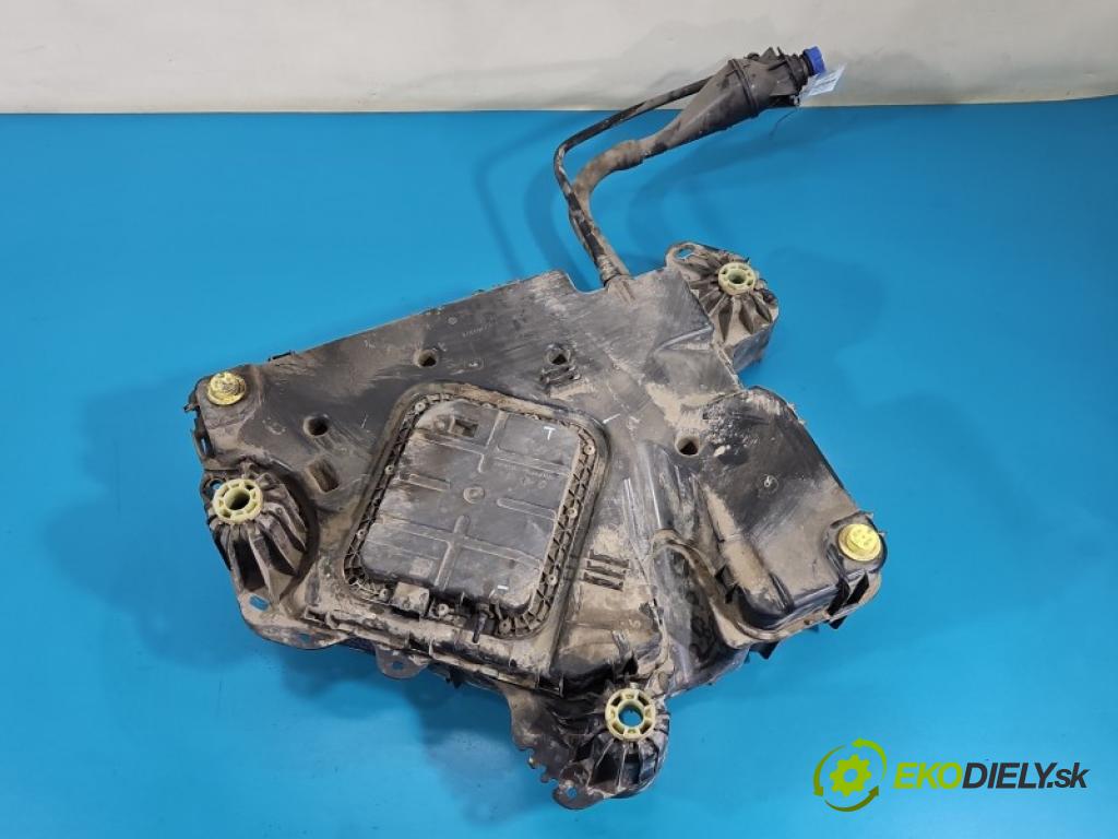 Peugeot Expert III 2016- 1.6 hdi 116 hp manual 85 kW 1560 cm3 5- Nádrž: AdBlue P1001375