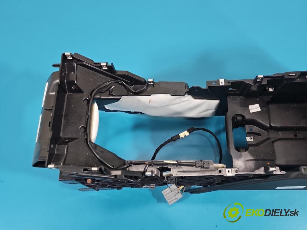 Land rover Range Rover Evoque I 2011-2018 2.0 241KM automatic 177 kW 1999 cm3 5- operadlo 5E08X0107 (Lakťová opierka)