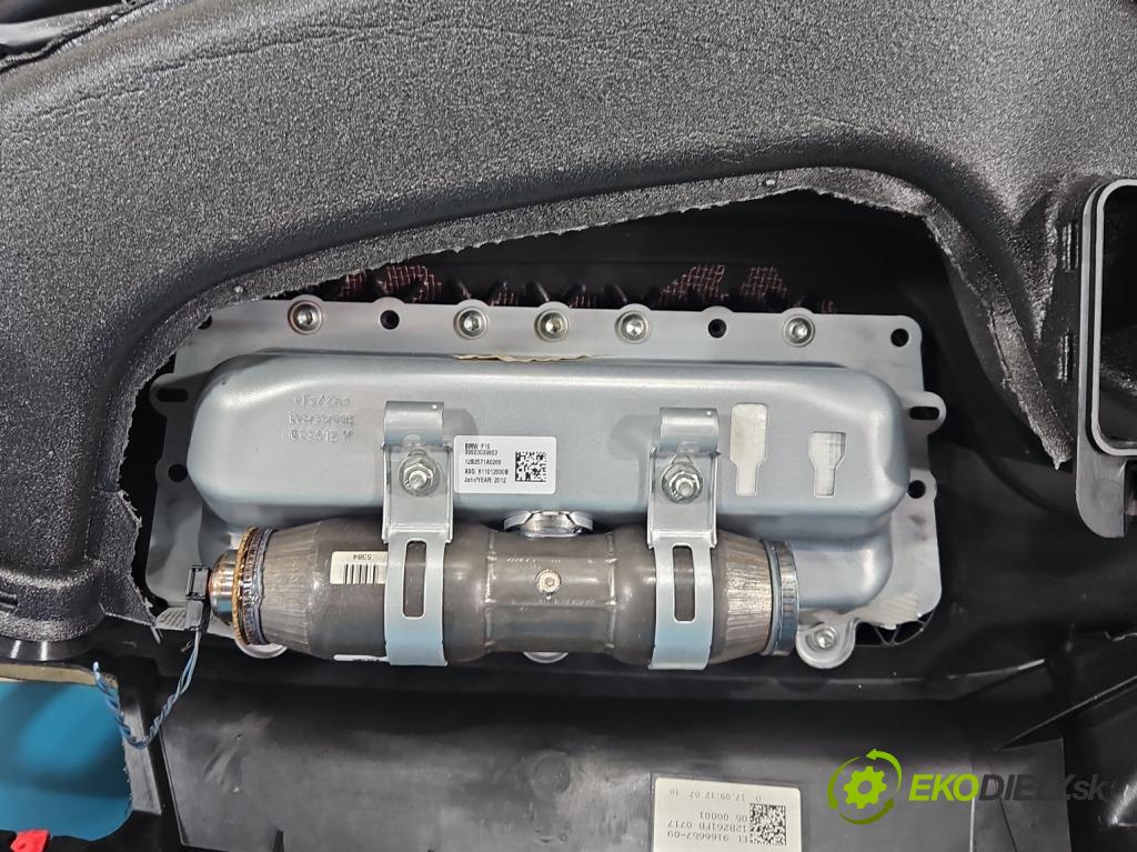 Bmw 5 F10 2010-2017 2.0d 218 HP automatic 160 kW 1995 cm3 5- kokpit,pristrojová doska rozdeľovacia