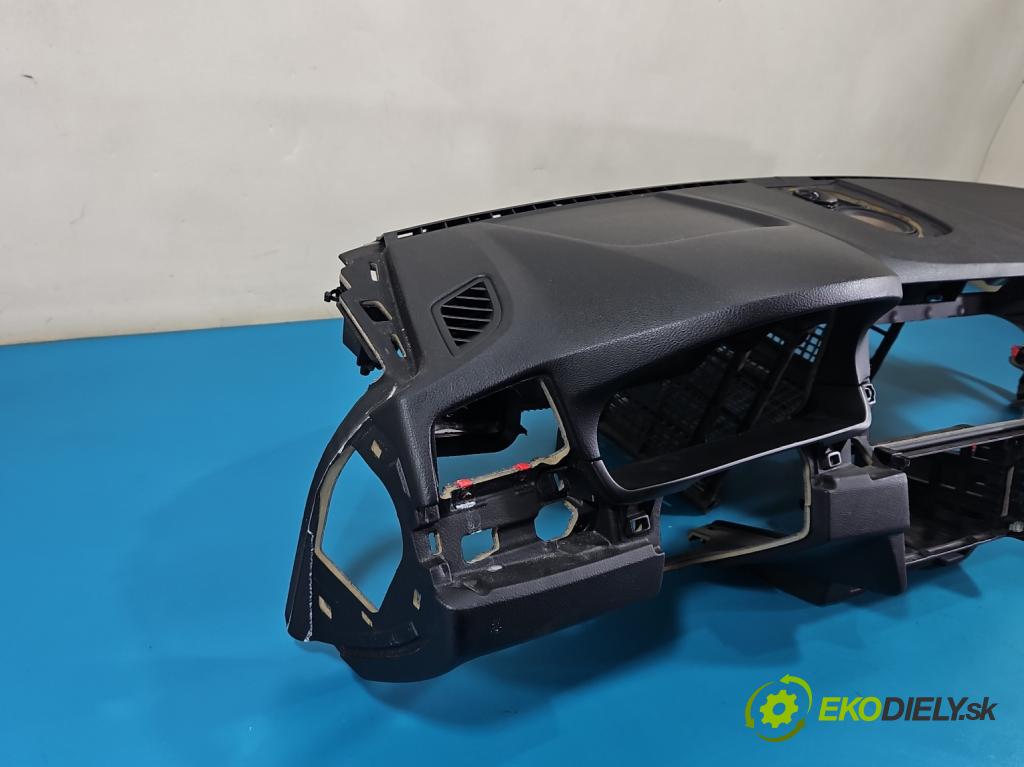 Bmw 5 F10 2010-2017 2.0d 218 HP automatic 160 kW 1995 cm3 5- kokpit,pristrojová doska rozdeľovacia