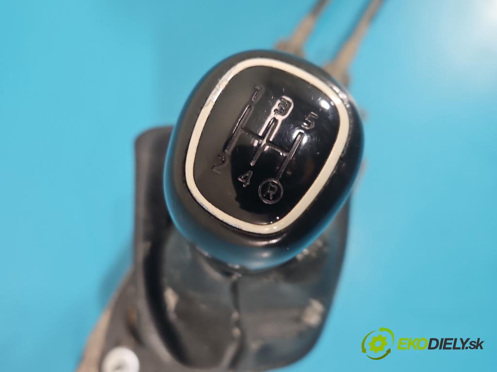 Skoda Citigo 2011-2019 1.0 MPI 60 HP manual 44 kW 999 cm3 3- Páka: Změny: stupeň,rýchlosť 6C0711061A (Rýchlostná páka (kulisa))