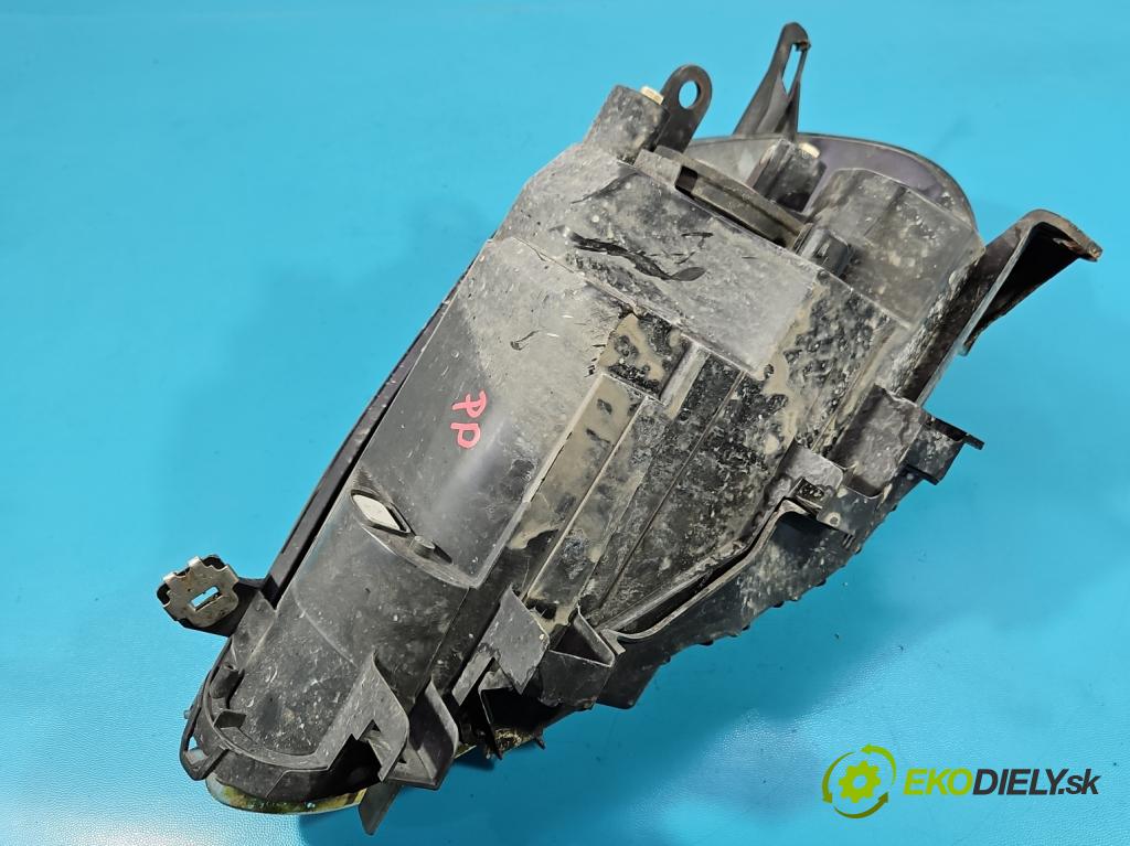 Fiat Punto Grande 1.2 8V 69KM manual 51 kW 1242 cm3 3- světlo pravý  (Pravé přední světlo)