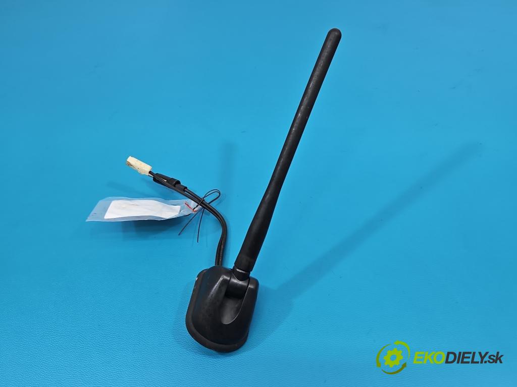 Citroen C-Crosser 2007-2012 2.2 hdi 156 hp automatic 115 kW 2179 cm3 5- Antena