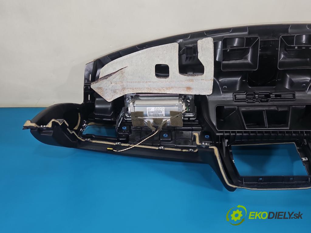 Bmw 3 E90 2005-2013 2.0b 150 HP manual 110 kW 1999 cm3 4- kokpit,pristrojová doska rozdeľovacia