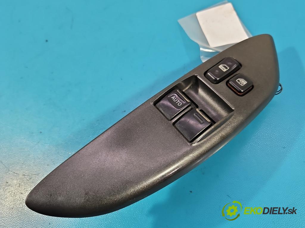 Toyota Yaris I 1999-2005 1.3 vvti 86 hp manual 63 kW 1299 cm3 5- Přepínač oken zpětných zrcátek 